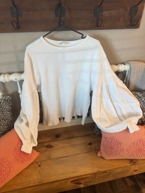 Women’s White Waffle Knit Balloon Sleeve Top